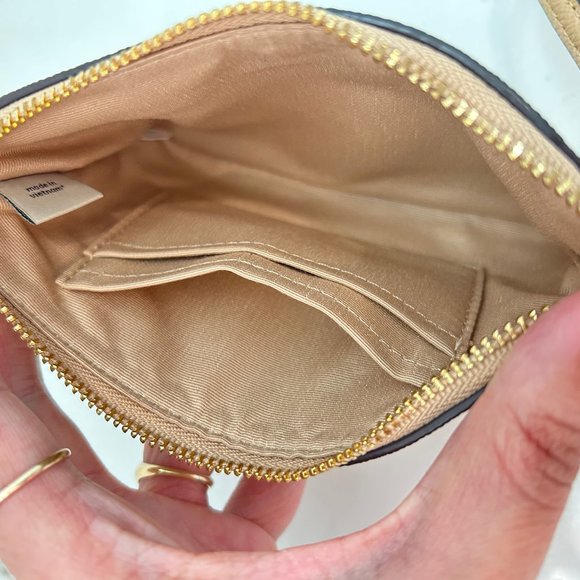 EUC Coach - Wristlet in Nude - Picture 4 of 4